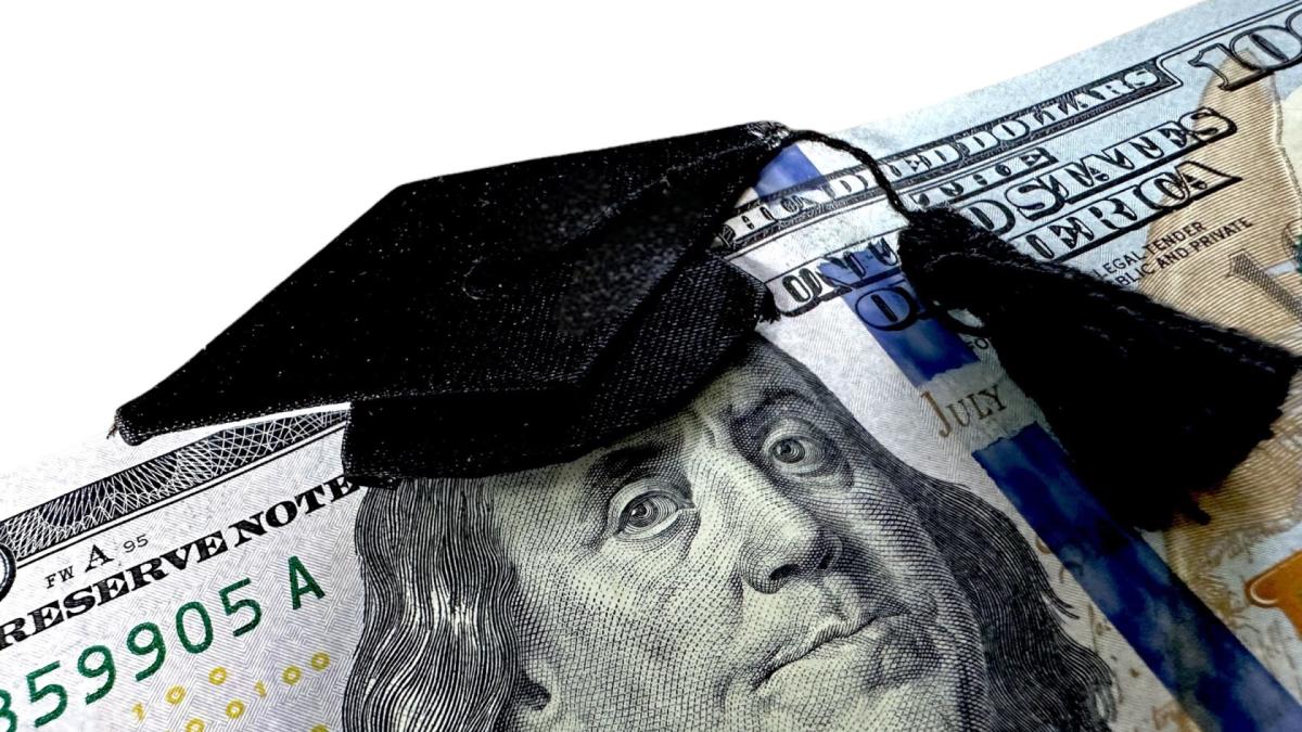 Financial Experts’ 2025 Predictions for Student Loan Debt Under President Trump