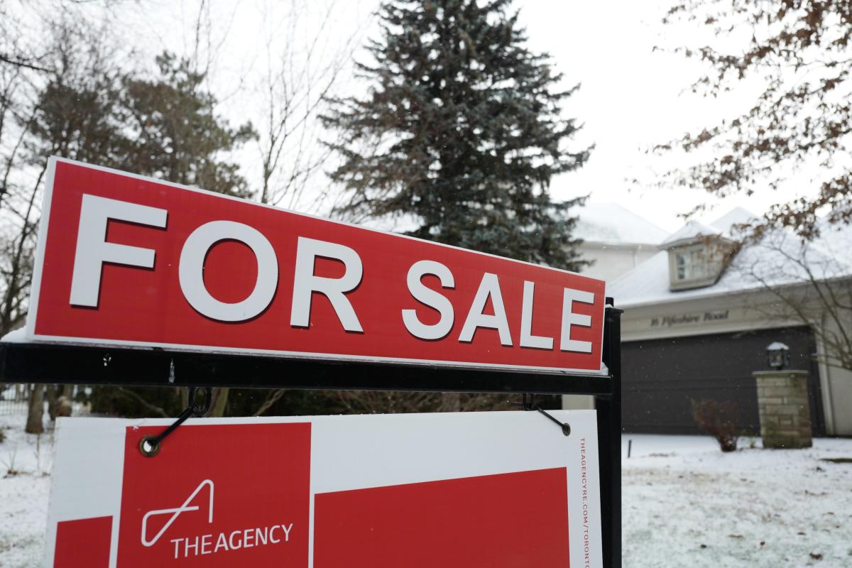 Mortgage rates rise again, finishing the year at 6.85% — just about the way they started